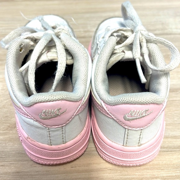 Nike Air Force 1 Low - Picture 4 of 4